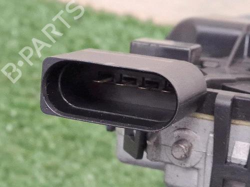 Used Front wiper motor PEUGEOT 2008 I (CU_) 1.2 THP 110 / PureTech 110 (110 hp) 29947905