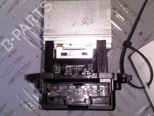 Used Heater resistor Heater resistor PEUGEOT 308 I (4A_, 4C_) 1.6 HDi (90 hp) 30075133 30075133