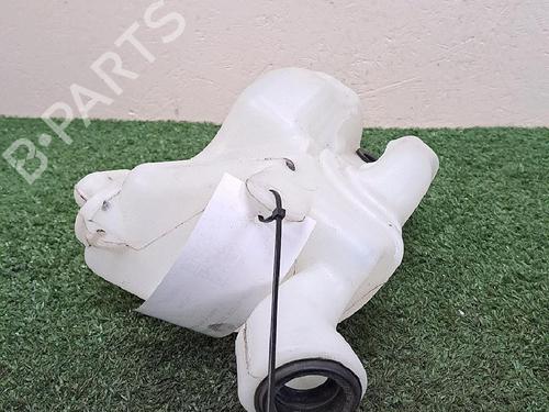 Used Windscreen washer tank Windscreen washer tank PEUGEOT 208 I (CA_, CC_) 1.2 VTI 82 (82 hp) 29947255 29947255