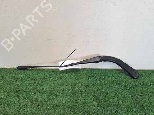Used Front windshield wiper arm BMW 3 Touring (E91) 318 d (143 hp) 24821767