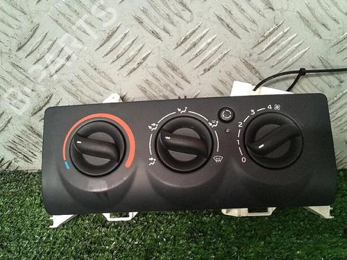Used Climate control RENAULT CLIO II (BB_, CB_) 1.2 (BB0A, BB0F, BB10, BB1K, BB28, BB2D, BB2H, CB0A,... (58 hp) 30074107