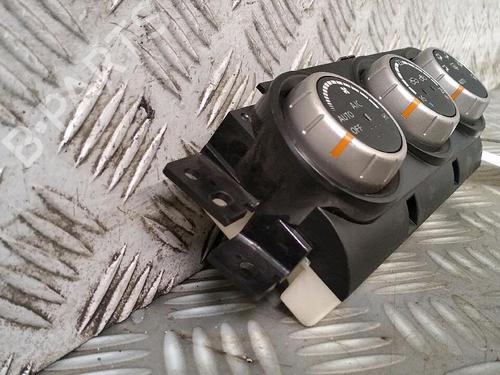 Used Climate control NISSAN X-TRAIL II (T31) 2.0 dCi 4x4 (150 hp) 30070887