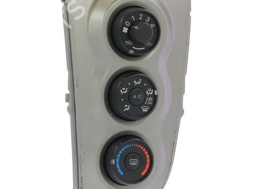 Comando chauffage TOYOTA YARIS (_P9_) 1.4 D-4D (NLP90_, NLP90R) (90 hp) 30726658