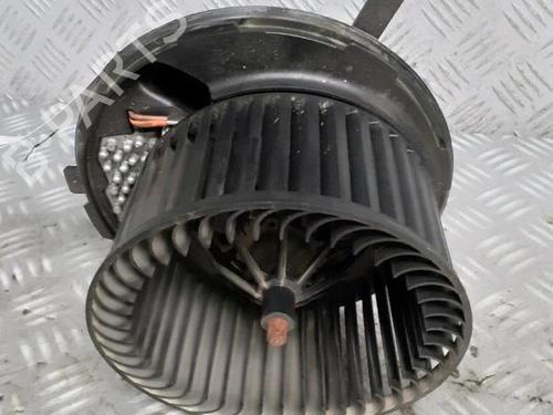Used Heater blower motor Heater blower motor VW TOURAN (1T1, 1T2) 1.9 TDI (105 hp) 30069858 30069858