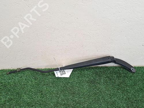 Used Front windshield wiper arm RENAULT CLIO IV (BH_) 1.5 dCi 90 (90 hp) 29948451