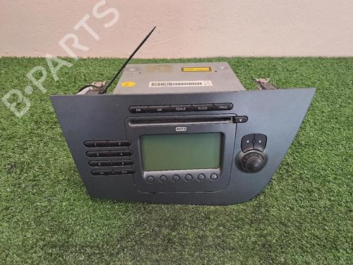 Used Radio SEAT LEON (1P1) 1.9 TDI (105 hp) 24966514