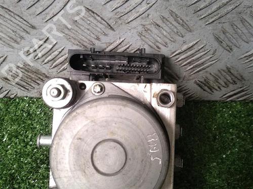 Used ABS pump RENAULT CLIO III Grandtour (KR0/1_) 1.5 dCi (KR0F) (86 hp) 30072220