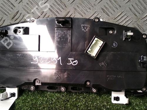 Used Instrument cluster CITROËN C3 III (SX) 1.2 PureTech 82 (83 hp) 30072292