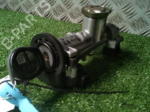 Used Ignition barrel OPEL AGILA B (H08) 1.2 (F68) (86 hp) 30071392