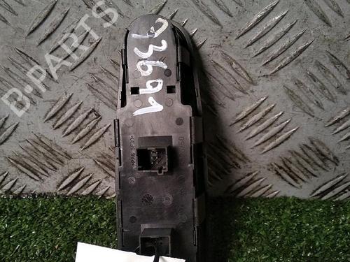 Used Left front window switch Left front window switch CITROËN C4 Grand Picasso I (UA_) 2.0 i 16V (140 hp) 30065757 30065757