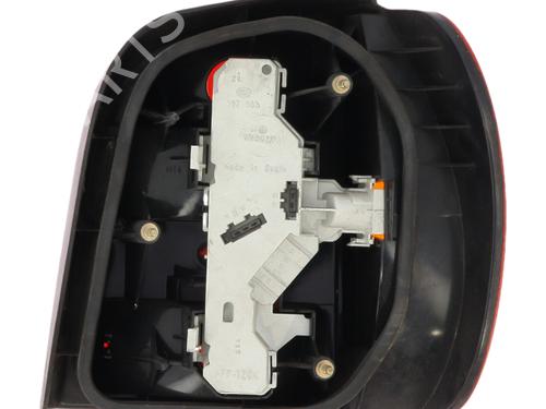 Used Left taillight Left taillight 30075659 30075659