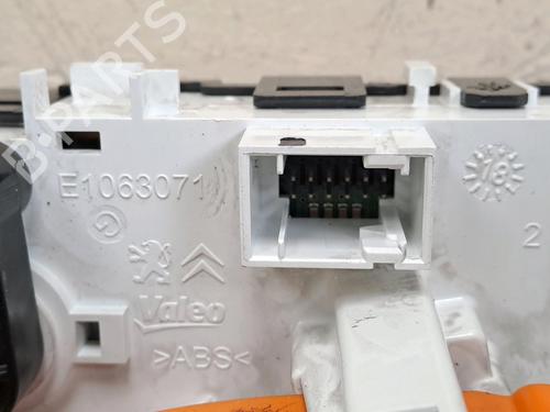 Climate control PEUGEOT 208 I (CA_, CC_) 1.2 PureTech 82 | BP29517193I5 