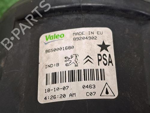 Højre Foran Tågelygte PEUGEOT 207 (WA_, WC_) 1.4 16V (95 hp) 30068131