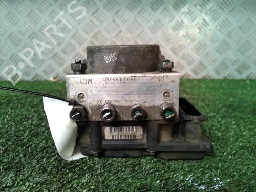 Used ABS pump RENAULT CLIO III (BR0/1, CR0/1) 1.2 16V (BR02, BR0J, BR11, CR02, CR0J, CR11) (75 hp) 17160698