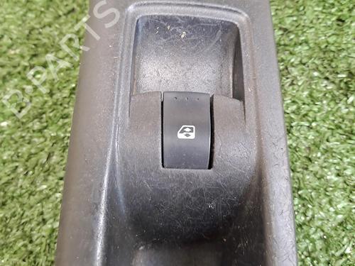 Right front window switch RENAULT CLIO II (BB_, CB_) 1.6 16V (BB01, BB0H, BB0T, BB14, BB1D, BB1R, BB2KL, BB3G... | BP29947974I26