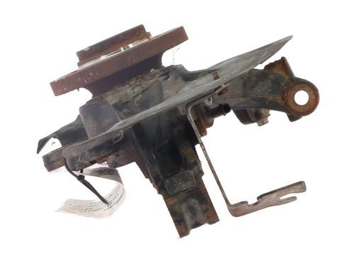 Used Right front steering knuckle Right front steering knuckle PEUGEOT 308 III (FB_, FH_, FP_, F3_, FM_) PureTech 130 (FPHNSL, FPHNST) (131 hp) 33168848 33168848