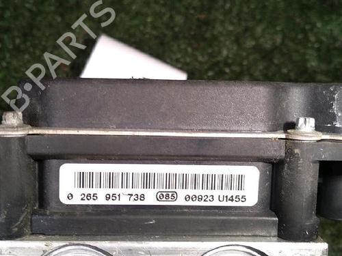 Used ABS pump PEUGEOT 5008 (0U_, 0E_) 1.6 HDi (112 hp) 29951126