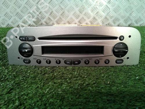 Used Radio Radio ALFA ROMEO 147 (937_) 1.9 JTD (937.AXD1A, 937.BXD1A, 937.AXV1A, 937.BXB1A,... (115 hp) 30074073 30074073