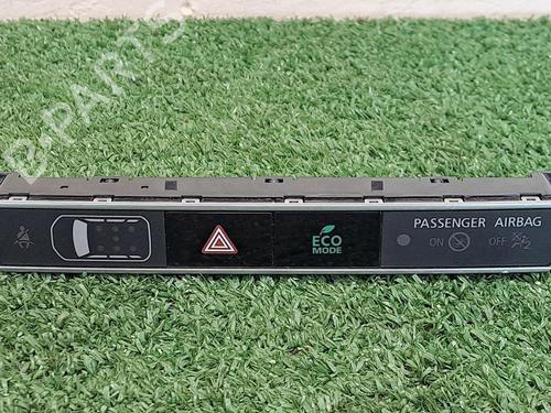 Used Warning switch Warning switch MITSUBISHI OUTLANDER III (GG_W, GF_W, ZJ, ZL, ZK) 2.4 Hybrid 4WD (GG3W) (208 hp) 30065607 30065607