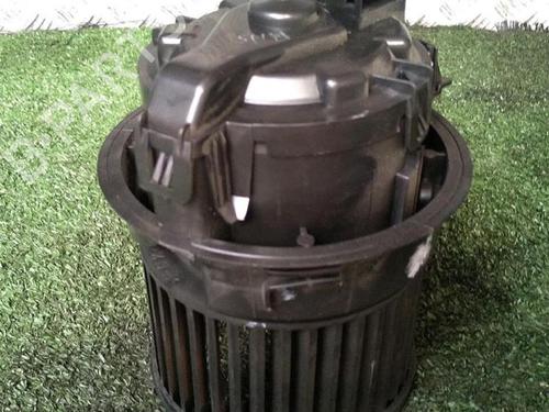 Used Heater blower motor Heater blower motor PEUGEOT 208 I (CA_, CC_) 1.4 HDi (68 hp) 29952929 29952929