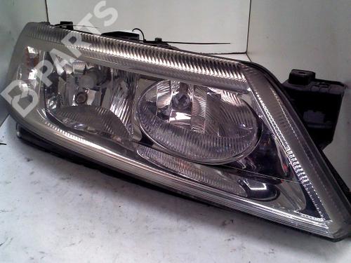 Used Right headlight RENAULT LAGUNA II Grandtour (KG0/1_) [2001-2007]  11398885