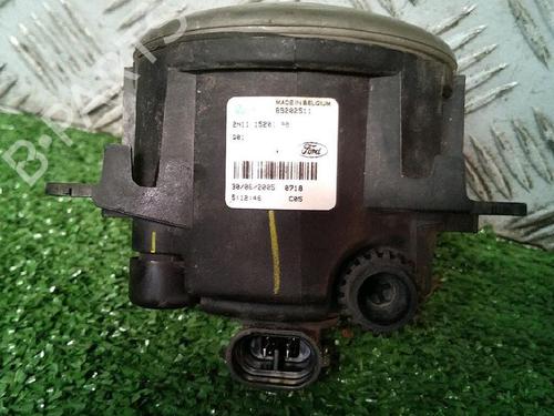 Right front fog light FORD FIESTA V (JH_, JD_) 1.6 TDCi | BP30073582C31