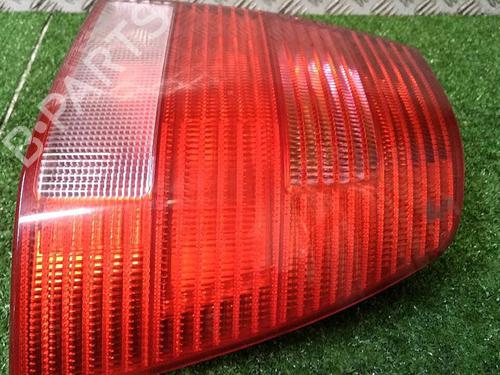 Used Right taillight VW BORA I (1J2) 1.6 16V (105 hp) 30071506