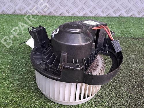 Heater blower motor JAGUAR XE (X760) 2.0 D | BP29946818M62 