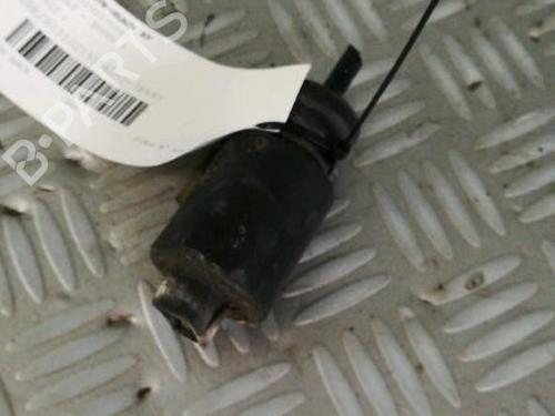 Used Washer pump Washer pump RENAULT SUPER 5 (B/C40_) 1.4 (B/C403) (71 hp) 30074590 30074590