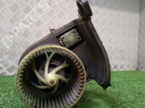 Used Heater blower motor RENAULT CLIO II (BB_, CB_) 1.2 (BB0A, BB0F, BB10, BB1K, BB28, BB2D, BB2H, CB0A,... (58 hp) 29950926