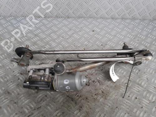 Used Front wiper motor Front wiper motor TOYOTA YARIS (_P9_) 1.4 D-4D (NLP90_, NLP90R) (90 hp) 30072614 30072614