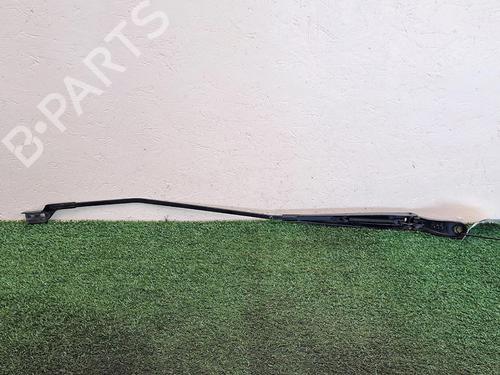 Used Front windshield wiper arm Front windshield wiper arm 37729817 37729817