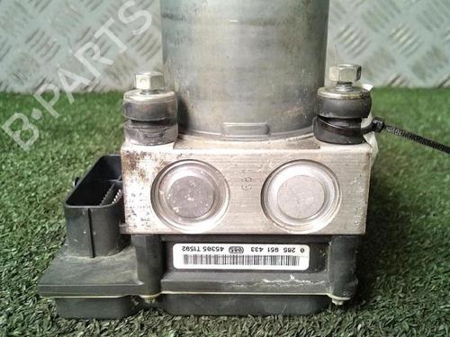 ABS pump PEUGEOT 3008 I MPV (0U_) 1.6 HDi | BP30076213M43
