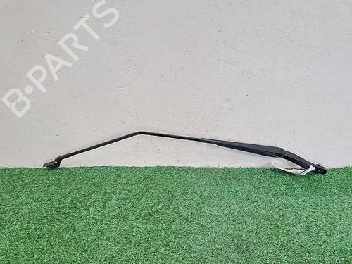 front-windshield-wiper-arm-renault-captur-ii-hf_-2020-37730132 main image