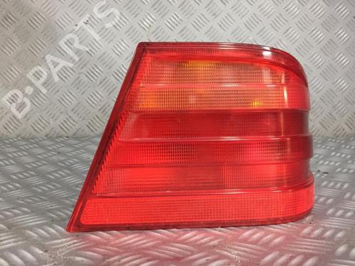 Used Right taillight Right taillight MERCEDES-BENZ E-CLASS (W210) E 220 CDI (210.006) (143 hp) 30070094 30070094