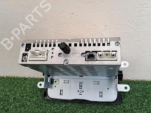 Used Radio Radio DACIA SANDERO II 1.0 SCe 75 (B8JC, B8JD, B8NC) (73 hp) 30064157 30064157