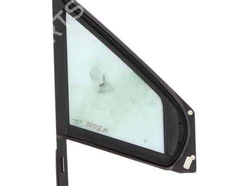 Vidro triangular frente esquerdo Vidro triangular frente esquerdo PEUGEOT 208 I (CA_, CC_) 1.6 HDi (92 hp) 33564821 33564821