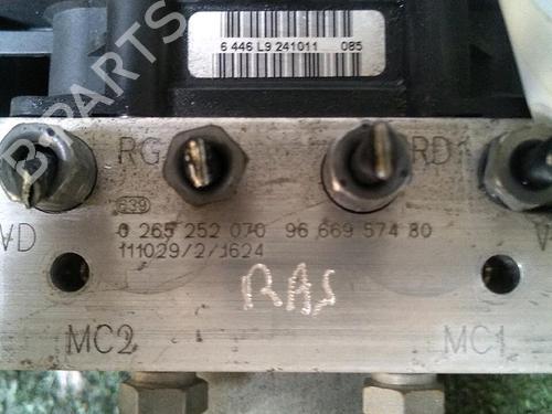 ABS pump PEUGEOT 308 I (4A_, 4C_) 1.6 HDi | BP30072984M43 