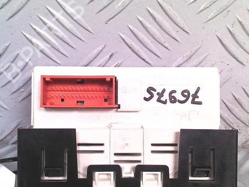 Used Display monitor RENAULT MEGANE II (BM0/1_, CM0/1_) [2001-2012]  30065364