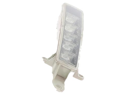 Used Left daytime light Left daytime light 37865256 37865256