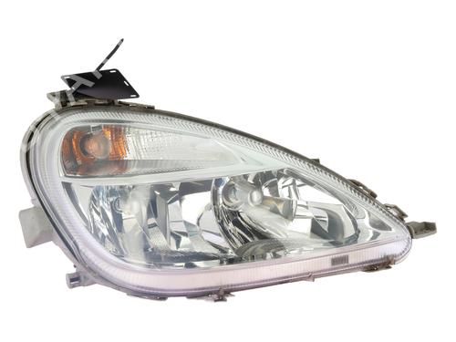 Used Right headlight MERCEDES-BENZ A-CLASS (W168) A 140 (168.031, 168.131) (82 hp) 31134084