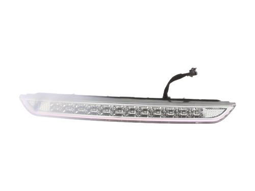Third brake light PEUGEOT 2008 I (CU_) 1.2 THP 110 / PureTech 110 | BP30647370L11 - Image 2