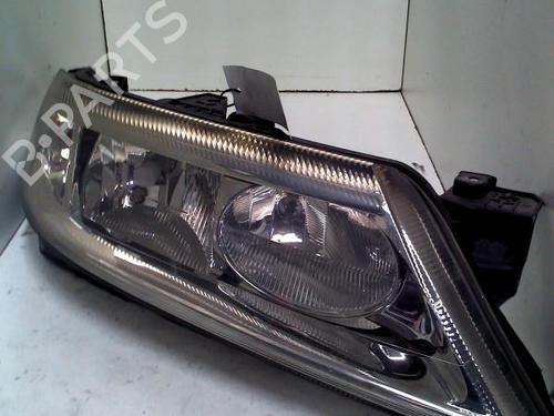 Right headlight RENAULT LAGUNA II (BG0/1_) 1.9 dCi (BG08, BG0G) | BP29952243C29