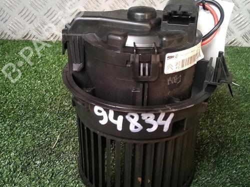 Used Heater blower motor Heater blower motor PEUGEOT 208 I (CA_, CC_) 1.6 HDi (92 hp) 30075717 30075717