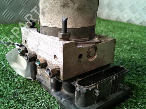 Used ABS pump RENAULT SCÉNIC II (JM0/1_) 1.5 dCi (JM02, JM13) (101 hp) 30064769