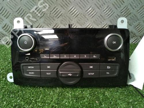 Used Radio Radio RENAULT CLIO IV (BH_) 0.9 TCe 75 (BHNP) (76 hp) 29950892 29950892