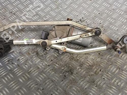 Used Front wiper motor RENAULT LAGUNA III Grandtour (KT0/1) 2.0 dCi (KT07, KT0J, KT14, KT1A, KT1S) (131 hp) 30072490