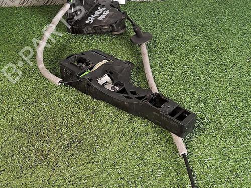 rear-left-lock-renault-austral-2022-37729625 main image