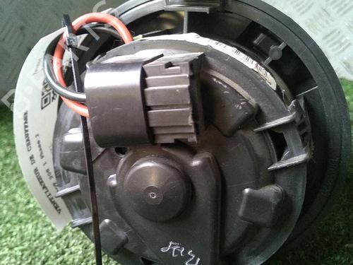 Heater blower motor PEUGEOT 208 I (CA_, CC_) 1.6 HDi / BlueHDi 75 | BP29952738M62