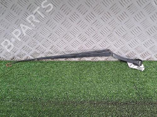 Used Front windshield wiper arm HYUNDAI i30 (FD) 1.6 CRDi (90 hp) 30063563